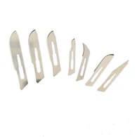 Cuchilla quirúrgica de acero al carbono